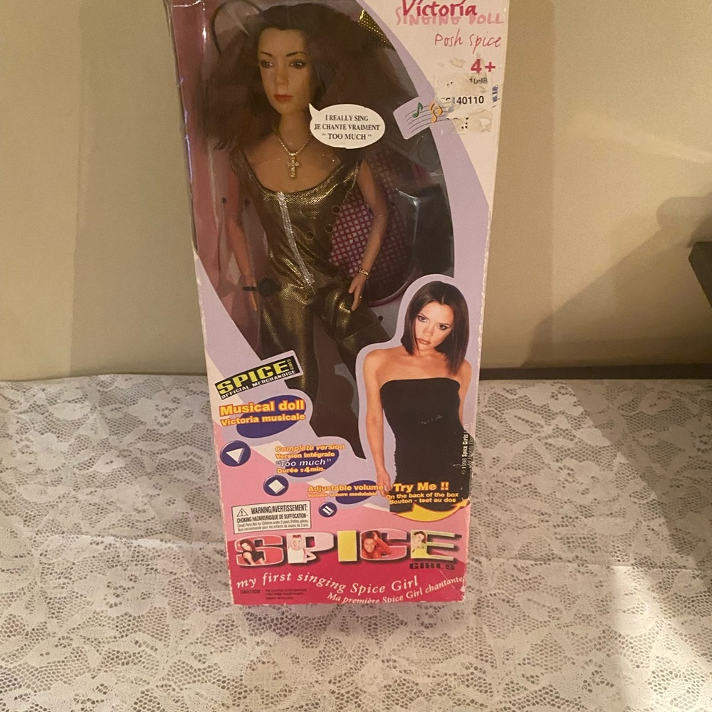 1998 Spice Girls VICTORIA Musical Doll - POSH “Too Much” - NEW